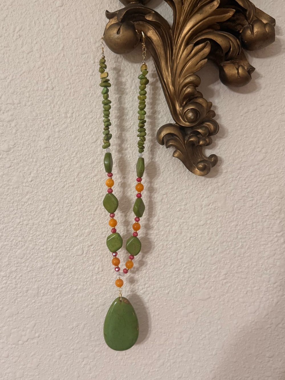 Green Beaded Teardrop Pendant Necklace